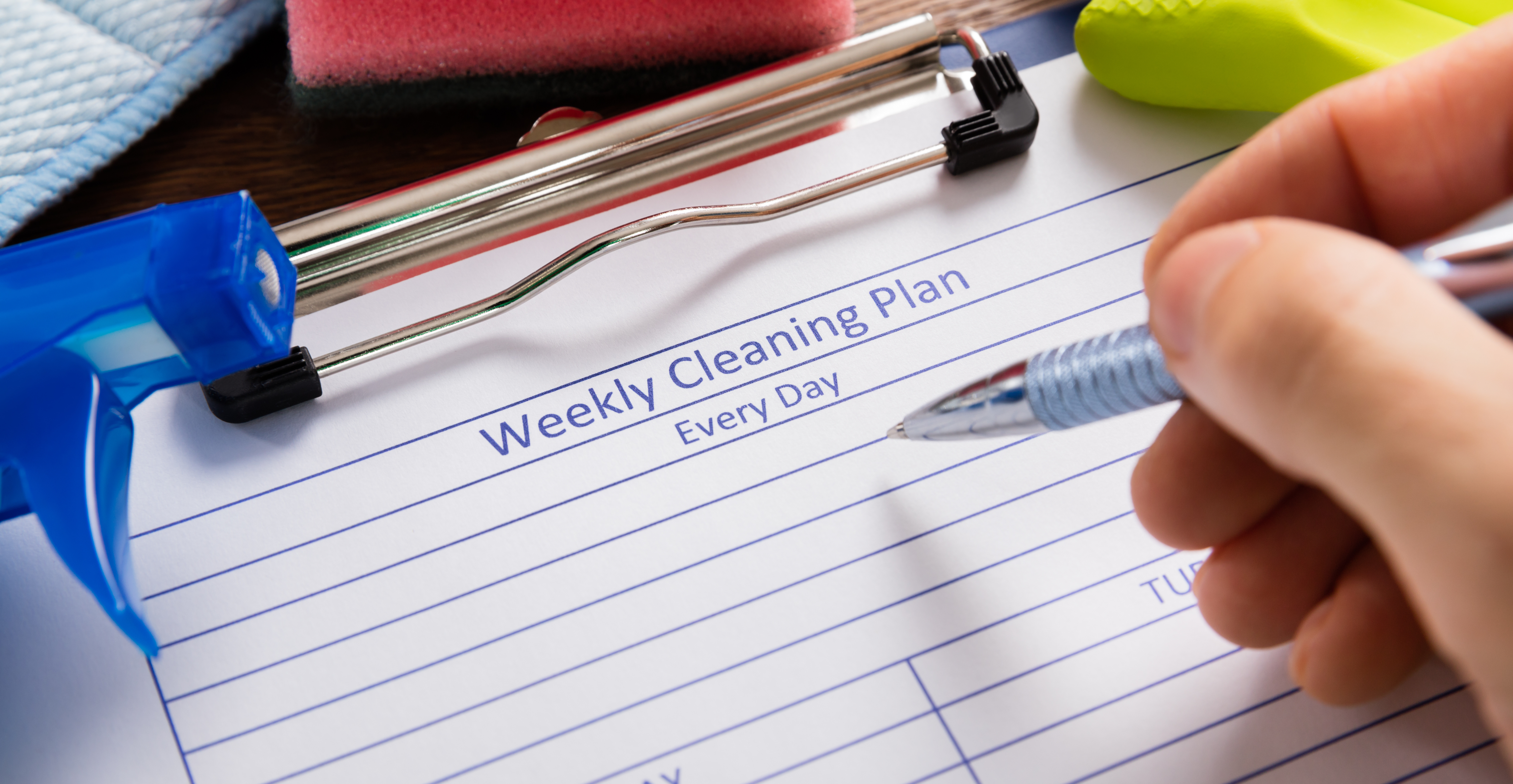 weekly house cleaning schedule